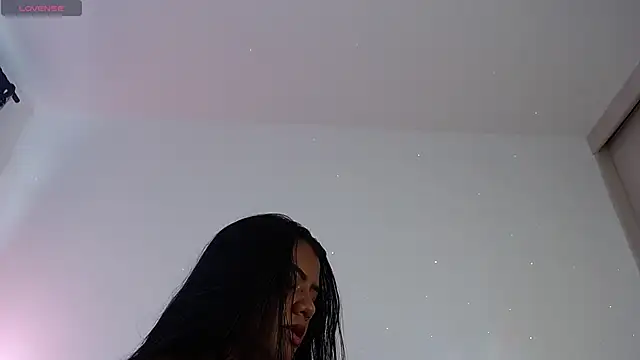 Camila Torresss online show from 04-16-26, 07:47