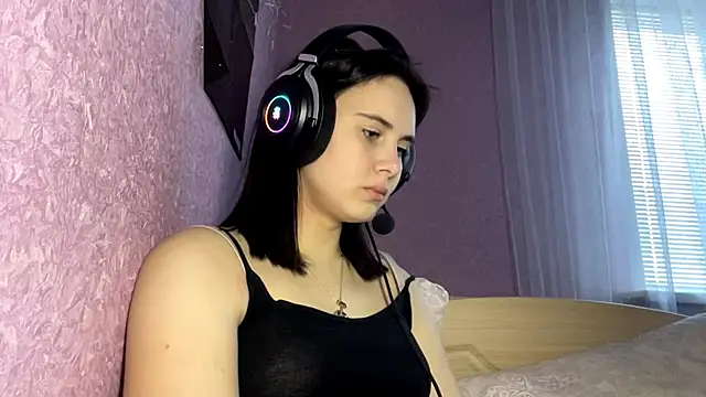 Snapshot of MollyPartey chatting on 10-01-25, 10:21 MollyPartey online show from 10-01-25, 10:21