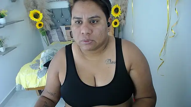 Snapshot of hotlesby_valery chatting on 10-06-25, 07:11 hotlesby valery online show from 10-06-25, 07:11