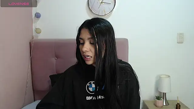 gabriela paris online show from 11-20-25, 06:13