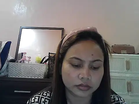 Snapshot of Amarrahlyn chatting on 05-10-26, 06:29 Amarrahlyn online show from 05-10-26, 06:29