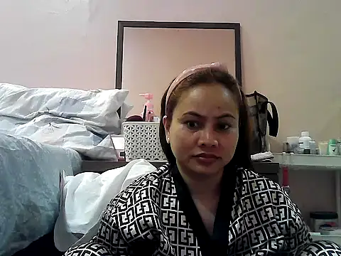 Snapshot of Amarrahlyn chatting on 05-14-26, 09:32 Amarrahlyn online show from 05-14-26, 09:32