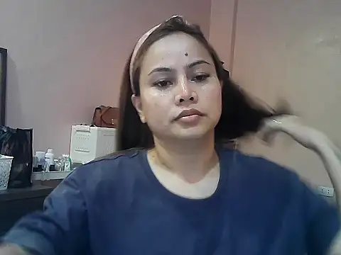 Snapshot of Amarrahlyn chatting on 05-19-26, 09:15 Amarrahlyn online show from 05-19-26, 09:15