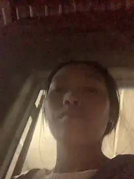 Snapshot of Halyy_xx chatting on 10-24-25, 10:00 Halyy xx online show from 10-24-25, 10:00