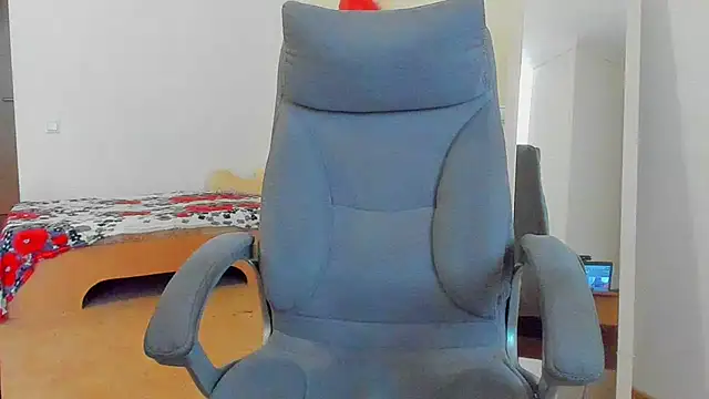 Liza-Mendez online show from 11-23-25, 06:13