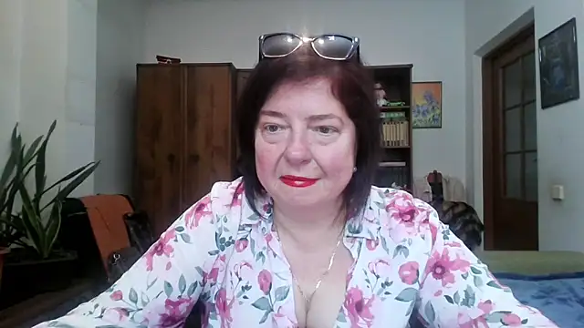 Violet Pulse online show from 04-01-26, 01:41