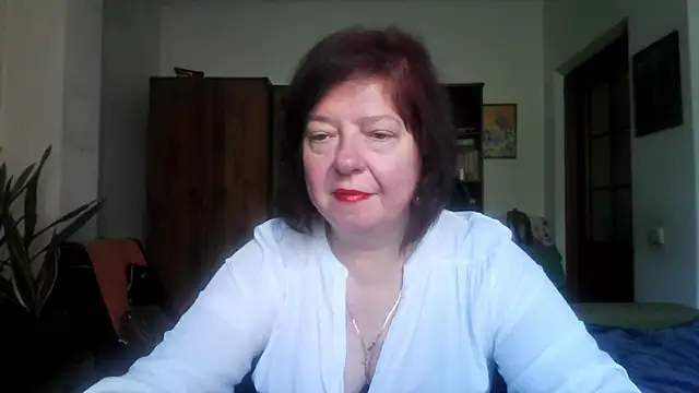 Snapshot of Violet_Pulse chatting on 05-12-26, 11:40 Violet Pulse online show from 05-12-26, 11:40