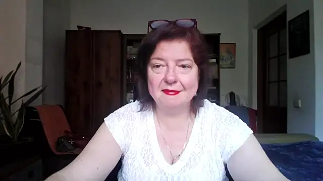 Snapshot of Violet_Pulse chatting on 06-09-26, 11:33 Violet Pulse online show from 06-09-26, 11:33