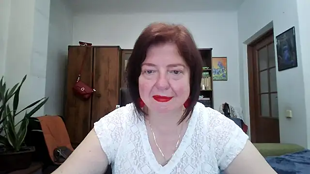Snapshot of Violet_Pulse chatting on 06-11-26, 12:36 Violet Pulse online show from 06-11-26, 12:36