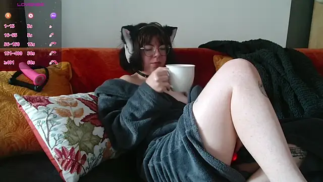 Snapshot of HardNerdVoid chatting on 10-02-25, 06:53 HardNerdVoid online show from 10-02-25, 06:53