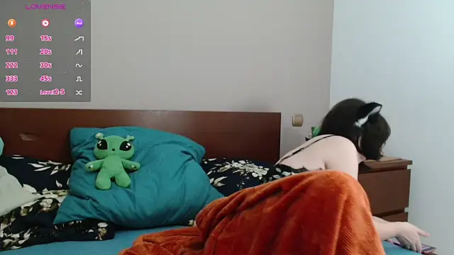 Snapshot of HardNerdVoid chatting on 10-27-25, 08:13 HardNerdVoid online show from 10-27-25, 08:13