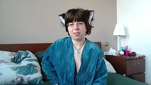 Snapshot of HardNerdVoid chatting on 12-17-25, 11:38 HardNerdVoid online show from 12-17-25, 11:38