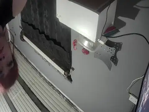 Miguel19971 online show from 10-16-25, 05:41