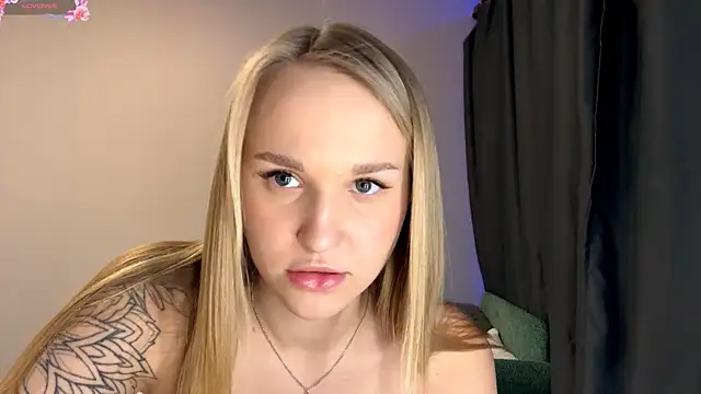 TanekaBoitel online show from 11-29-25, 06:11