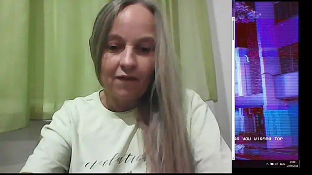 Snapshot of B_i_r_d_i_e chatting on 09-21-25, 08:10 B i r d i e online show from 09-21-25, 08:10