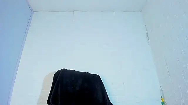 Marian Cristal online show from 12-19-25, 01:56