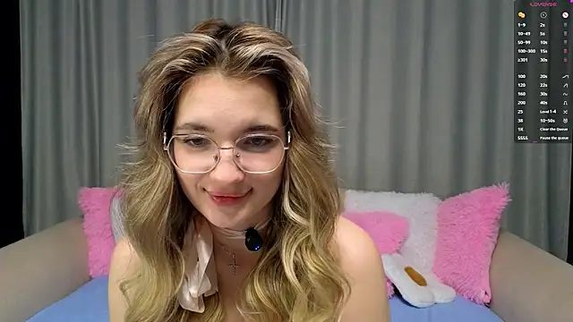 vivyboo111 online show from 11-26-25, 08:32