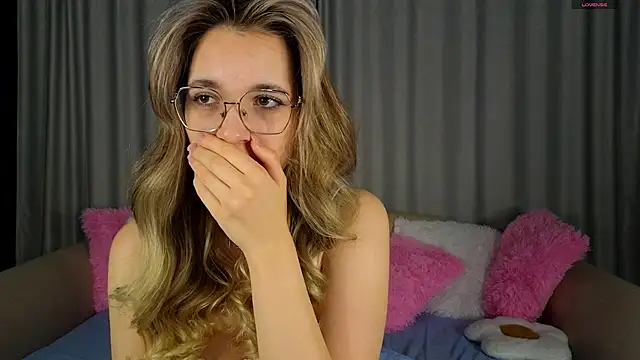 vivyboo111 online show from 11-28-25, 08:33