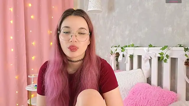 vivyboo111 online show from 05-08-26, 08:03