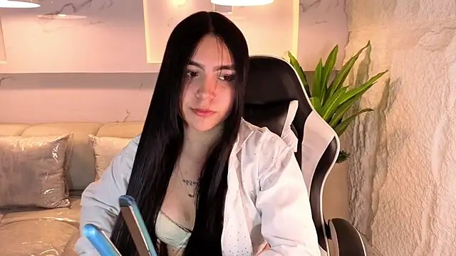 scarlett smith tp online show from 12-20-25, 07:54