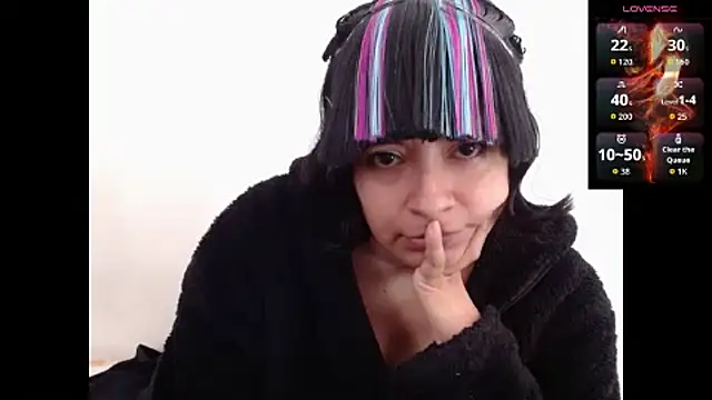 Snapshot of Acelinrose chatting on 10-13-25, 03:23 Acelinrose online show from 10-13-25, 03:23