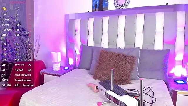 IsaDiiaz online show from 11-07-25, 04:56