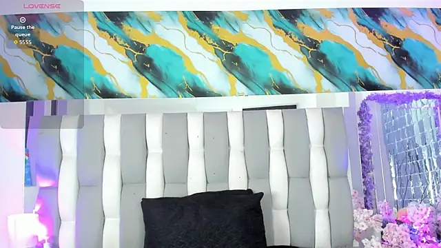 IsaDiiaz online show from 04-10-26, 06:51