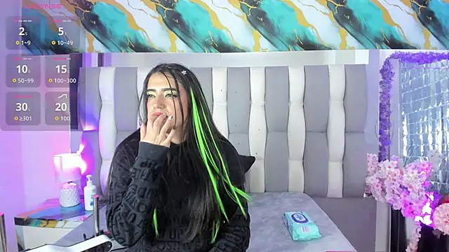 IsaDiiaz online show from 04-17-26, 07:11