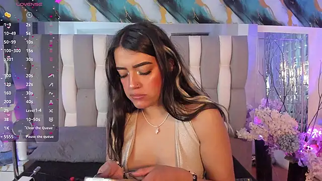 IsaDiiaz online show from 06-23-26, 04:32