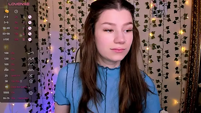 Snapshot of LinaBlossom_ chatting on 02-15-26, 08:13 LinaBlossom online show from 02-15-26, 08:13