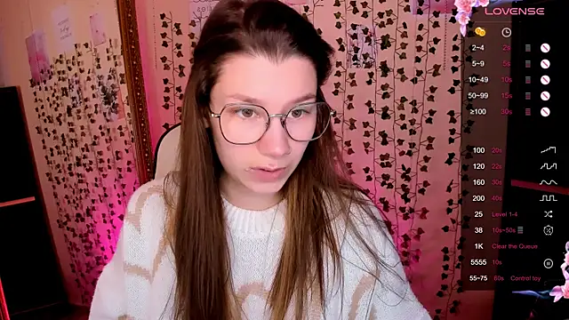 Snapshot of LinaBlossom_ chatting on 03-01-26, 06:59 LinaBlossom online show from 03-01-26, 06:59