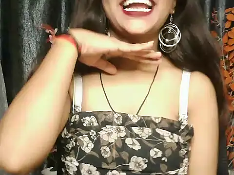 Snapshot of Sweey_Bebo chatting on 10-07-25, 03:09 Sweey Bebo online show from 10-07-25, 03:09
