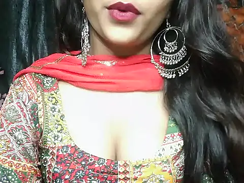 Snapshot of Sweey_Bebo chatting on 10-11-25, 05:33 Sweey Bebo online show from 10-11-25, 05:33