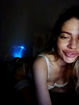 Snapshot of VIOLA-Sweeting chatting on 06-08-26, 11:16 VIOLA-Sweeting online show from 06-08-26, 11:16
