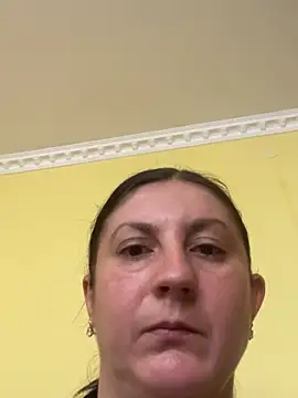 oksana1990 online show from 09-23-25, 07:00