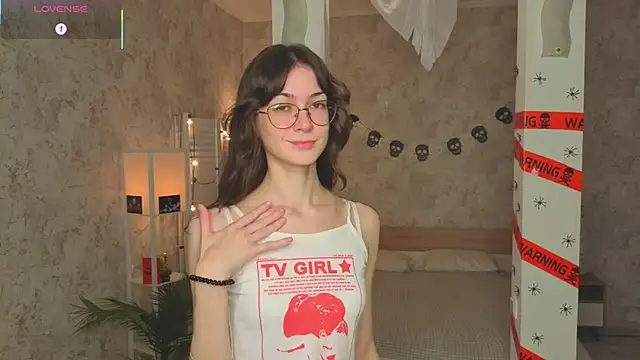 ReneeLippeatt online show from 10-29-25, 07:26