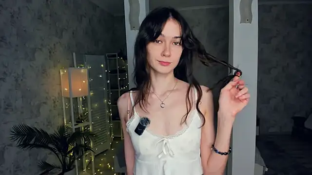 ReneeLippeatt online show from 12-03-25, 07:23