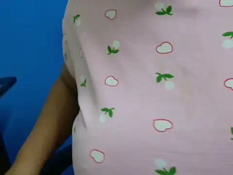 Snapshot of tamilqueenbaby chatting on 10-21-25, 06:41 tamilqueenbaby online show from 10-21-25, 06:41