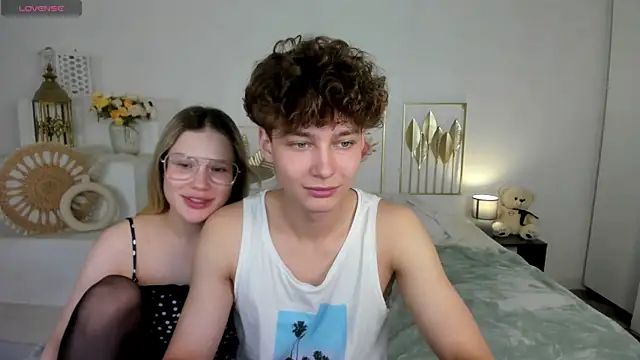 Snapshot of LisaRiza chatting on 10-12-25, 01:10 LisaRiza online show from 10-12-25, 01:10