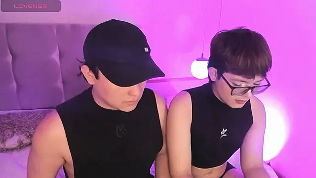 Boy2Boy Aheat online show from 10-15-25, 12:49