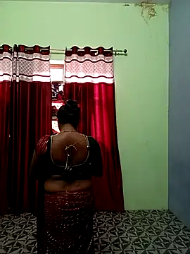 Snapshot of School_medam chatting on 10-04-25, 09:07 School medam online show from 10-04-25, 09:07