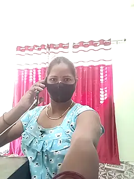 Snapshot of School_medam chatting on 10-05-25, 09:07 School medam online show from 10-05-25, 09:07