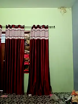 Snapshot of School_medam chatting on 10-28-25, 11:14 School medam online show from 10-28-25, 11:14