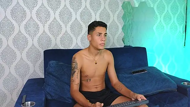 Snapshot of Twink_davidxx chatting on 09-28-25, 07:52 Twink davidxx online show from 09-28-25, 07:52