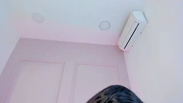 miia blaze online show from 10-24-25, 06:37