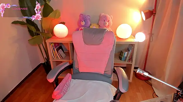 kehlannis  online show from 02-17-26, 08:37