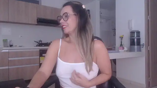 LovePaula online show from 03-15-26, 11:11