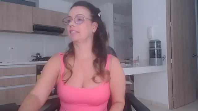 LovePaula online show from 06-21-26, 11:57