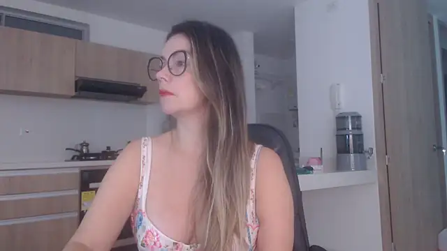 LovePaula online show from 07-09-26, 12:31
