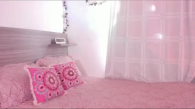 LunaCandy21 online show from 12-03-25, 02:04